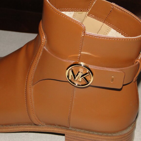 Michael Kors - Picture 5 of 5